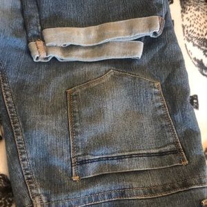 Faded glory Capri jeans